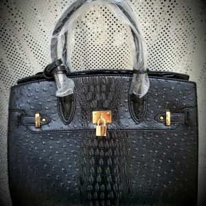 Black Croc Style Purse!